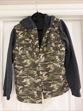 Girls with Guns Camo Equinox Jacket